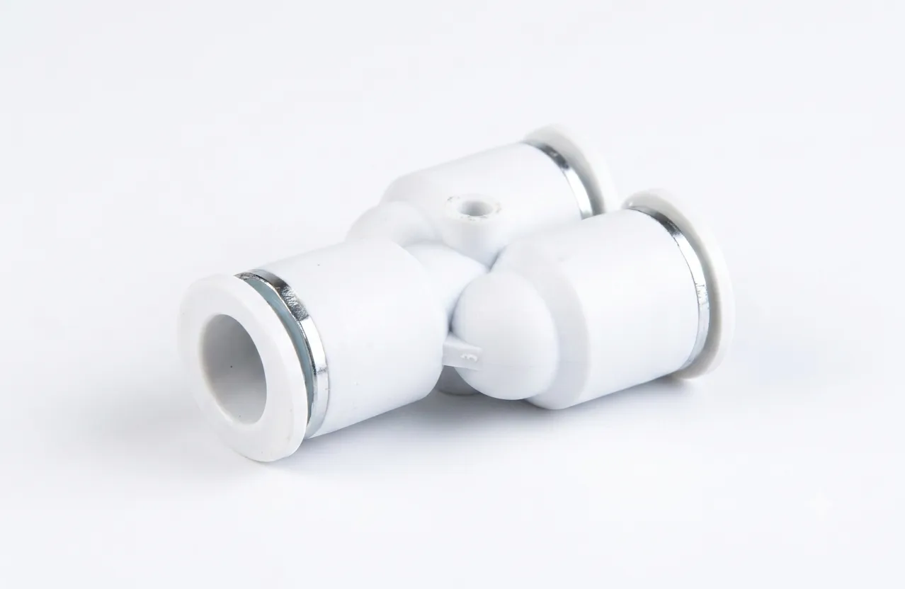 ADAPTOR, TUBE; MTRL: PBT, INLET SZ: 12 MM, INLET CNCTN: PUSH IN, OUTLET SZ: 12 X 12 MM